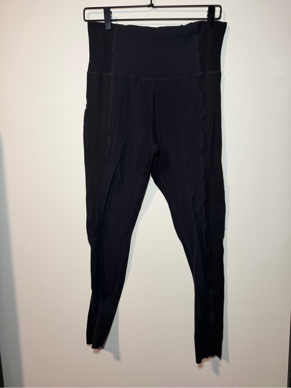 Nike Yoga Luxe Drifit Women’s Black Leggings - Picture 5 of 15